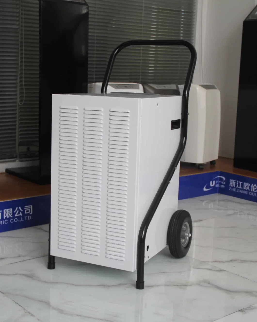 105 Pint Per Day Air Dehumidifier Industrial Dehumidifier with Handle