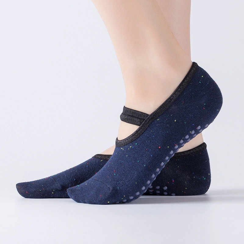 Xianghui Wholesale Custom Hot Sale Women Fashion Slip Yoga Grip Socks