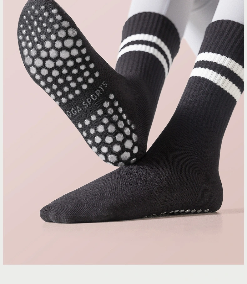 Hot Sale 2024 Factory Large Women S Non Slip with Grip Yoga Socks