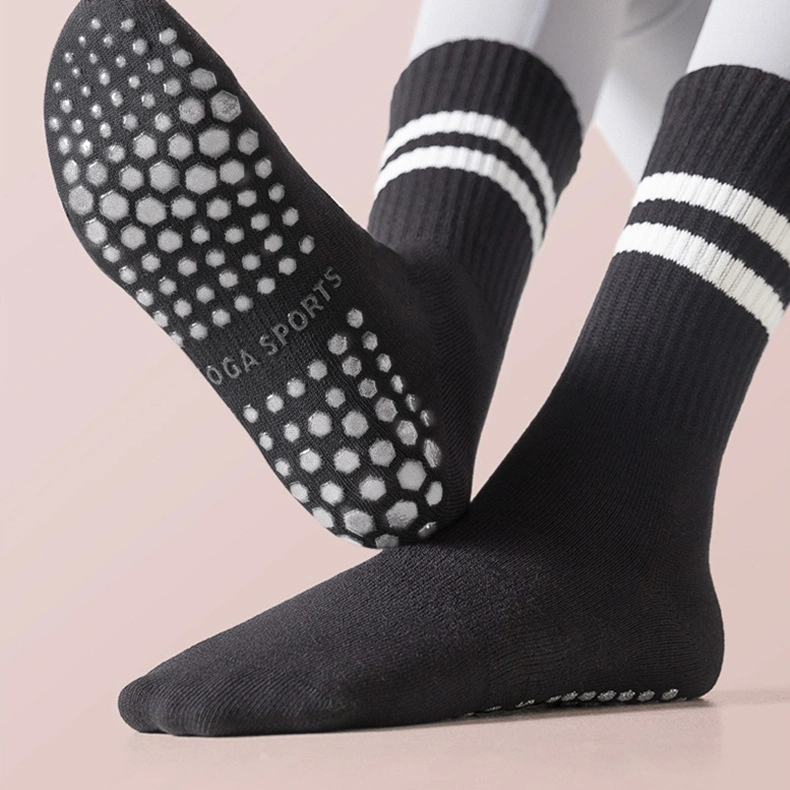 Hot Sale 2024 Factory Large Women S Non Slip with Grip Yoga Socks