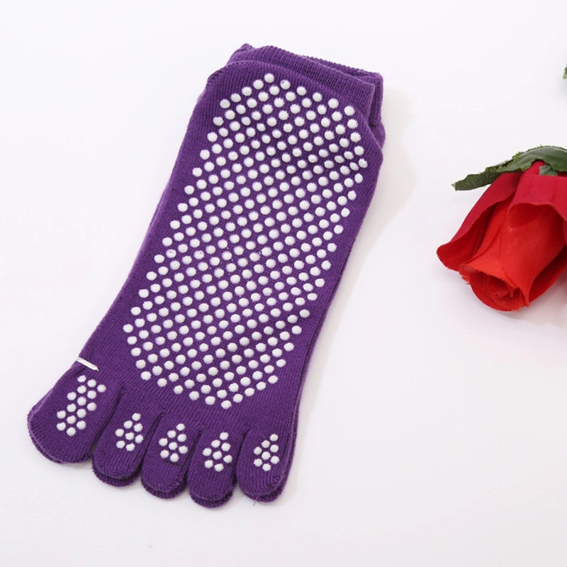 Non-Skid Five Toe Socks Yoga Anti-Slip for Women with Grips Ci13011