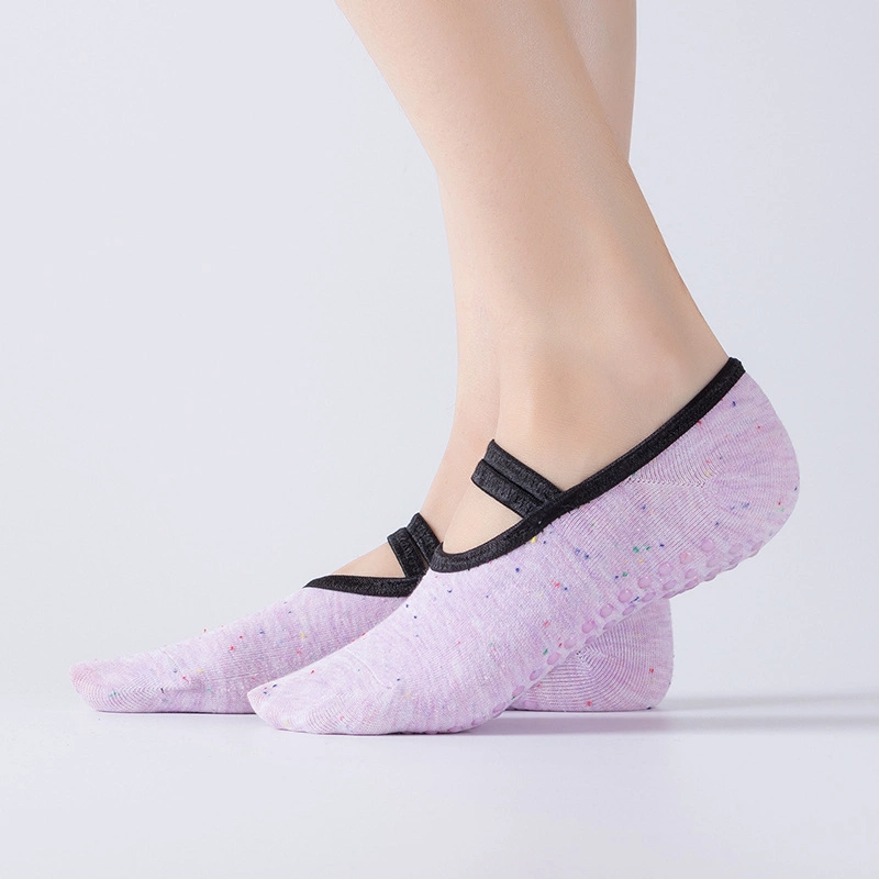 Xianghui Wholesale Custom Hot Sale Women Fashion Slip Yoga Grip Socks