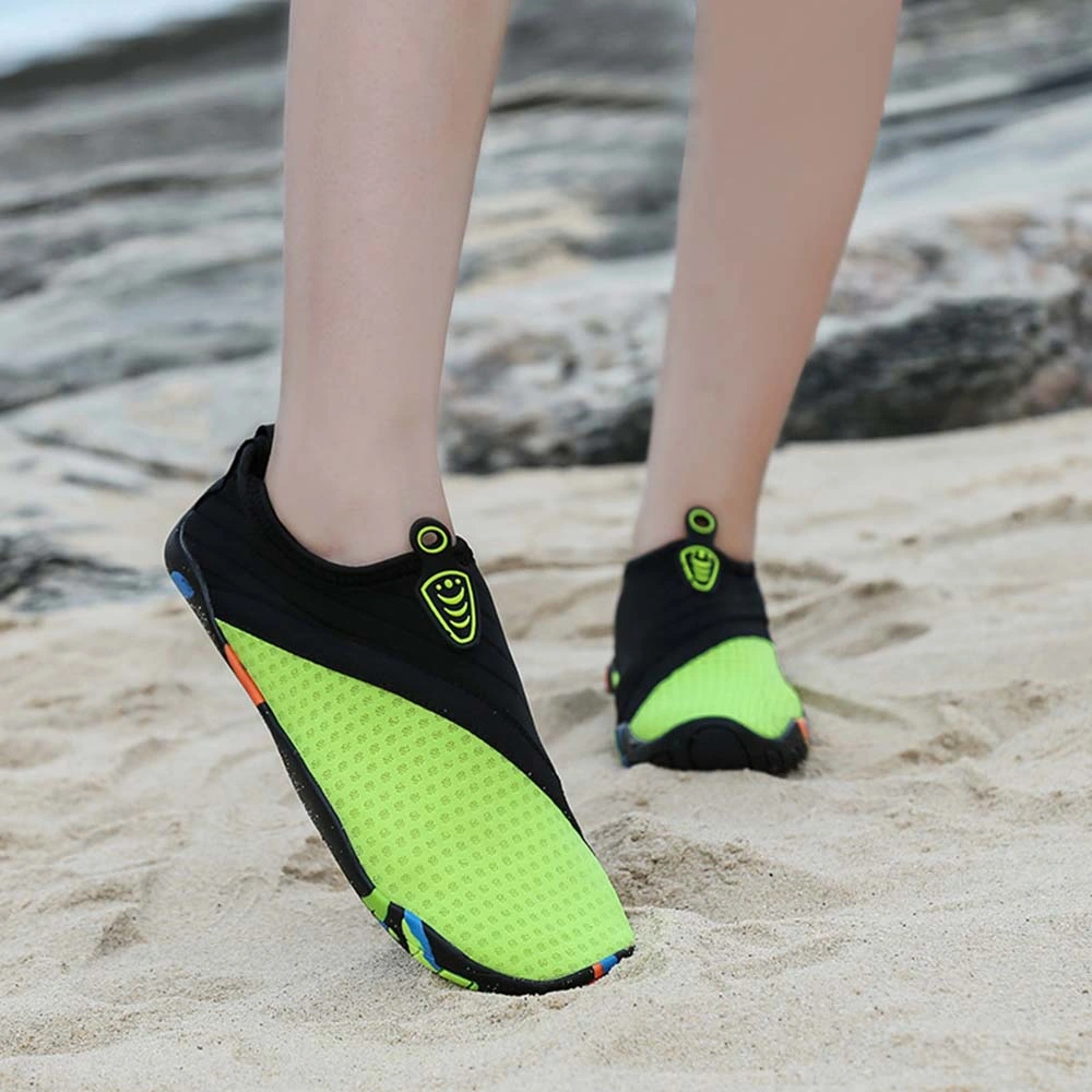 Outdoor Water Shoes Barefoot Quick-Dry Aqua Yoga Socks Slip-on Water Shoes Manufacturer for Men Women