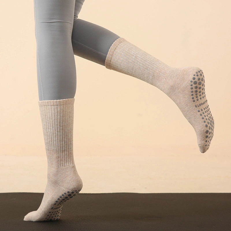 Hold Plus Knitting Manufacturer PVC Anti Slip Dots Cotton Yoga Socks