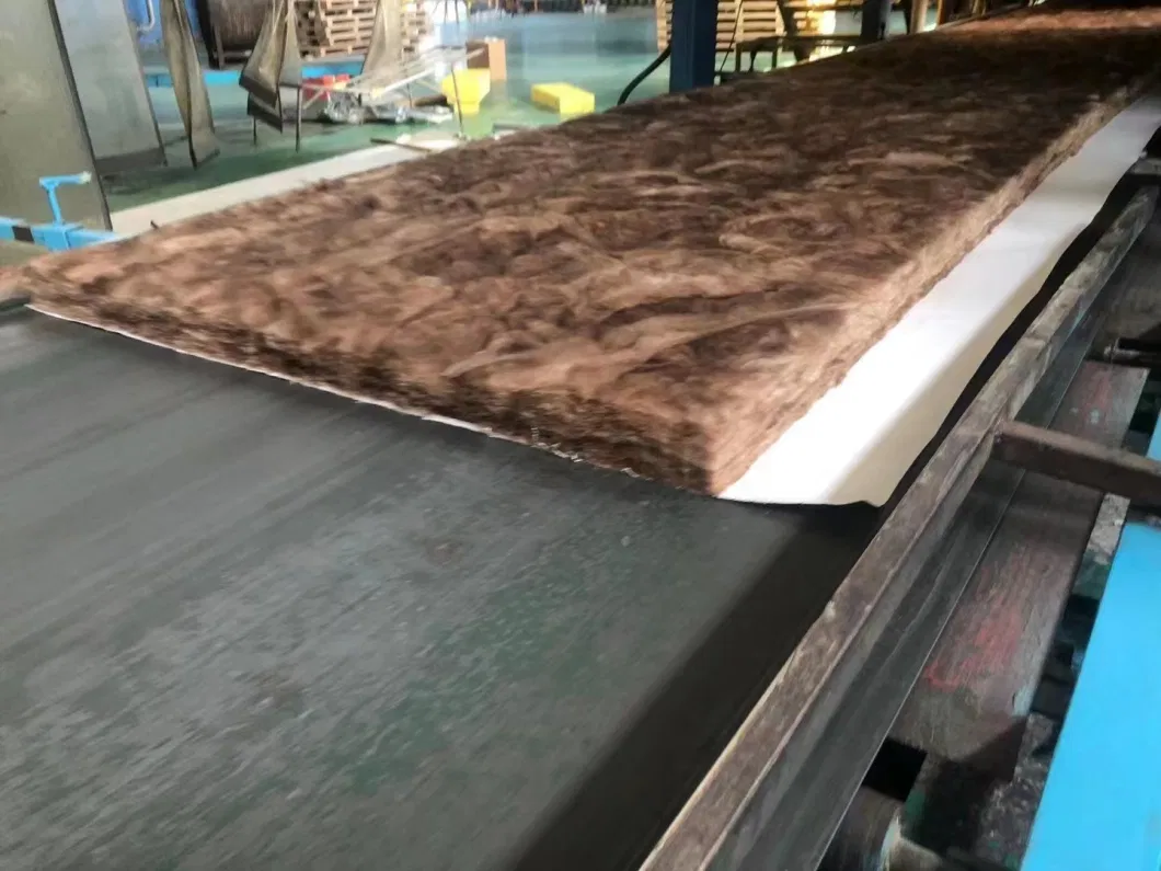 Environmentally Friendly Brown Fiberglass Cotton High Density 96kg/M&sup3; Villa Insulation