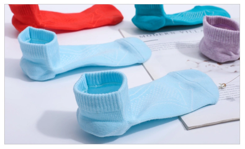 Factory Custom Sport Socks Wholesale Cheaper Short Socks for Man and Women