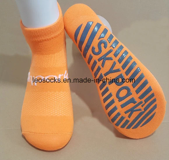 Wholesale Custom Logo Men Women Kids Unisex Cotton Yoga Jump Grip Trampoline Anti-Slip Socks