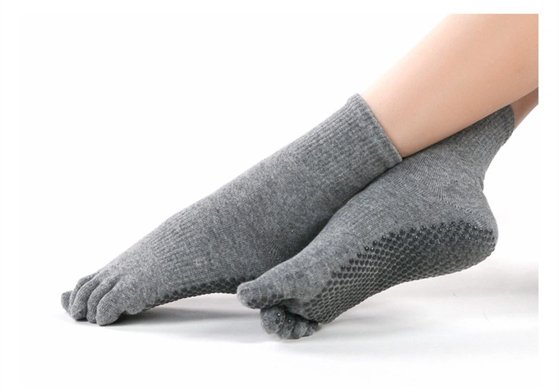 Men&prime; S Five-Finger Full Toe Yoga Female Professional Non-Slip Indoor Floor Fitness Sports Socks