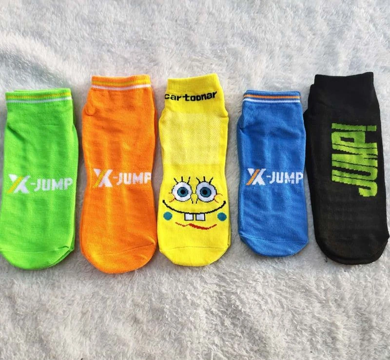 Wholesale Trampoline Socks Children&prime;s Playground Anti Slip and Wear-Resistant Adhesive Socks Adult Yoga Socks Home Socks