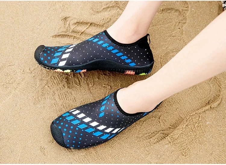 2022 Mens Women Barefoot Beach Pool Shoes Quick-Dry Aqua Yoga Socks for Surfing Swimming Water Sport Water Shoes