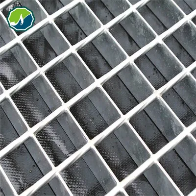 Q235 Steel Walkway Floor Welded Mild Wire Mesh Serrated Bar Grating
