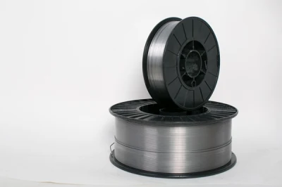 Factory Supply Flux Core MIG Wire E71t-GS -0.035 Inch (0.9mm) 10 Pound Spool (5kg spool) Gasless Mild Steel MIG Welding Wire with Low Splatter