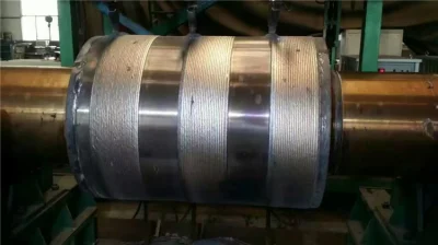 Blindado de gas con núcleo fundente el cable de acero inoxidable se utiliza para el apoyo de la soldadura en Acero Inoxidable se cierne sobre el acero al carbono