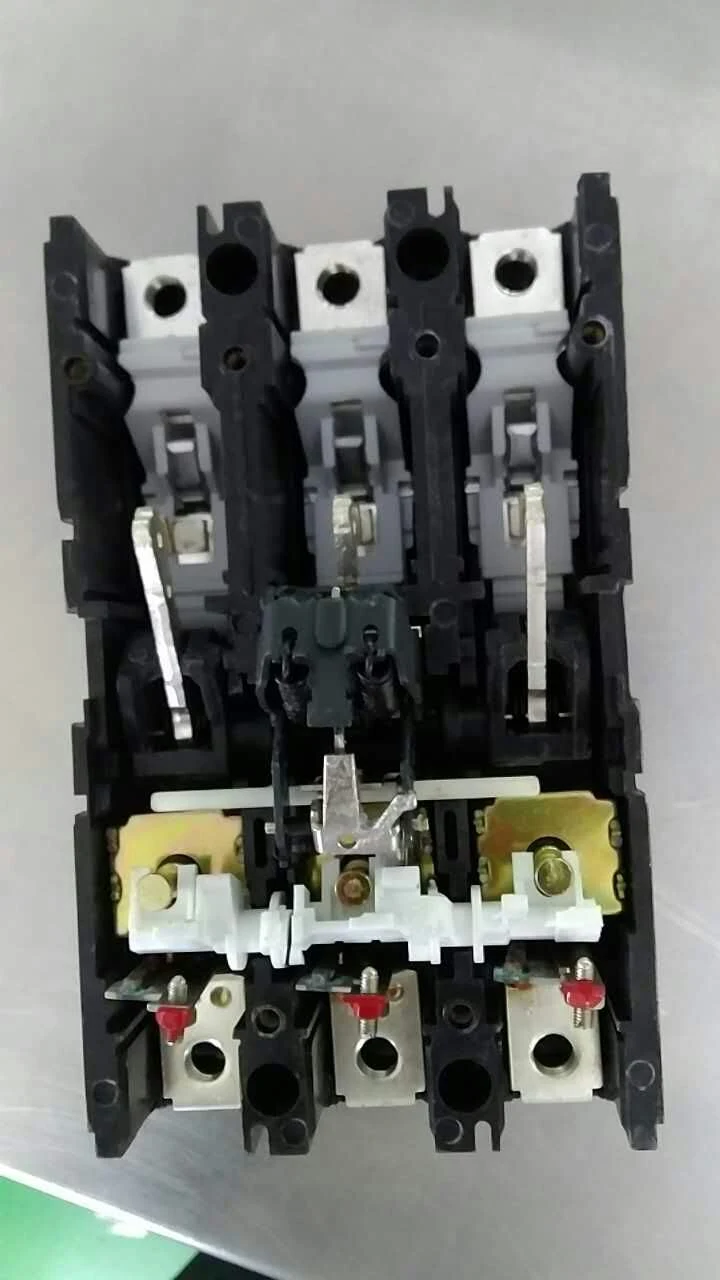 Moulded Case Circuit Breaker, 3p 100A MCCB