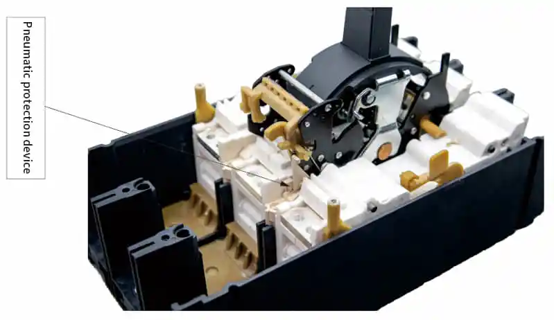 Arm5 Series Double-Break Molded Case Circuit Breakers 3p 400V 690V 800V MCCB 3poles 250AMP Molded Case Circuit Breaker200ka