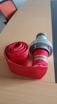 Lienzo blanco/rojo de 2,5 pulgadas plana de 10 a 20 bar la manguera de bombero de forro de goma