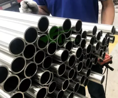 Produttore cinese saldatura senza saldatura SS tubi saldatura SS tubo quadrato SS Tubo in acciaio inox per saldatura in vendita acciaio inox perforato a taglio Tubo rotondo