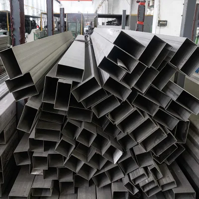 Tubo in metallo rotondo quadrato rotondo laminato a caldo senza saldatura Tubo in acciaio inox saldato