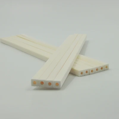 Tubo quadrato in ceramica industriale con foro rotondo in ceramica e allumina