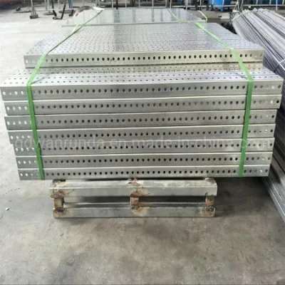 Diametro tubo quadrato telescopico galvanizzato e pre-galvanizzato 7/16&quot; su tutti e quattro i lati, distanza centro fori 1&quot;