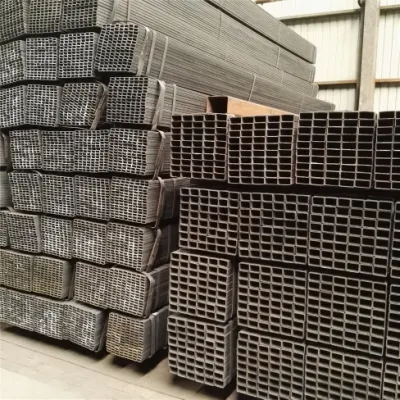 Q235 ASTM A500 GR. B senza tubo di collegamento senza barra in acciaio Sezione cava quadrata nera con estremità pulita