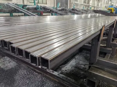 Prezzo di fabbrica 40X60 galvanizzato tubo rettangolare in metallo acciaio al carbonio strutturale Tubo quadrato