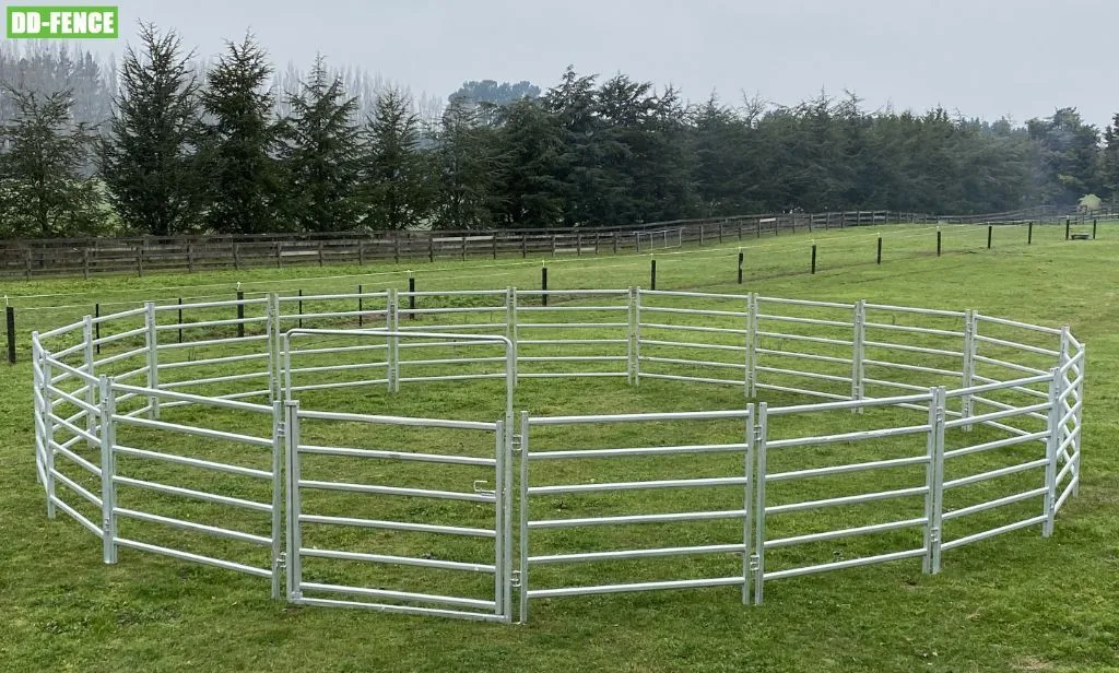 Cheap Farm Livestock Animal Cow Rail Fence Oval Pipe Square Pipe Round Pipe Stable Corral Pen Livestock Fencing for Sheep Cattle Horse