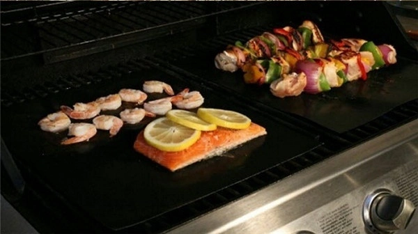 Customized Fireproof PTFE Non-Stick BBQ Grill Mat Cooking Sheet Oven Liner