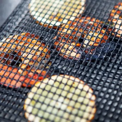 2022 Nuevo producto a medida resistente al calor Non Stick Heavy Duty 0,4 mm Barbacoa Grill Mat