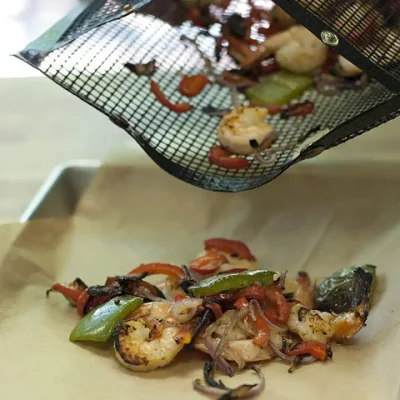 Alta calidad calidad Alimentos Grado a prueba de fuego LFGB aprobado Non Stick BBQ Malla para cocinar parrilla para barbacoa Topper PTFE malla Estera