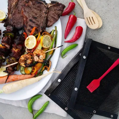 2022 Nuevo producto a medida resistente al calor Non Stick Heavy Duty 0,4 mm Barbacoa Grill Mat