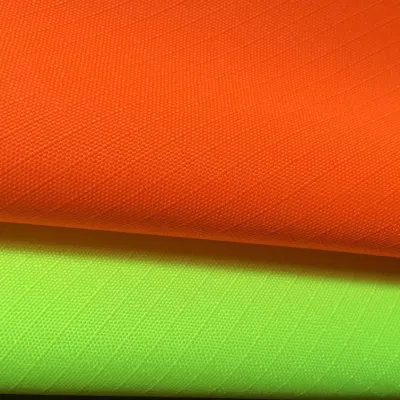 Proveedor de Amazon cómodo en Stock de 155 gramos de tejido normal de trabajo ropa de algodón de Poly uniformes telas rollos