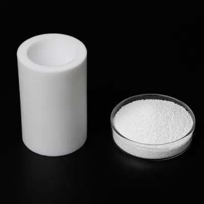 Politetrafluoroetileno blanco materia prima, partículas de PTFE para sellado industrial. Materia prima de PTFE