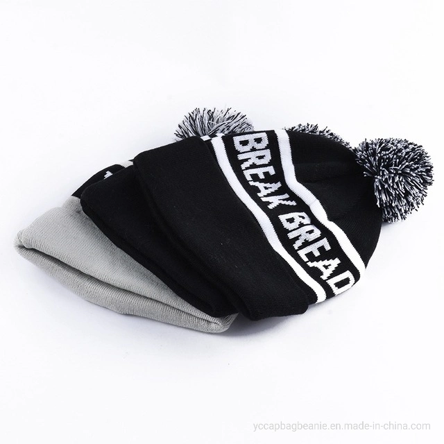 Custom OEM Winter Warm Football Ski Sport Knitted Beanie Hat