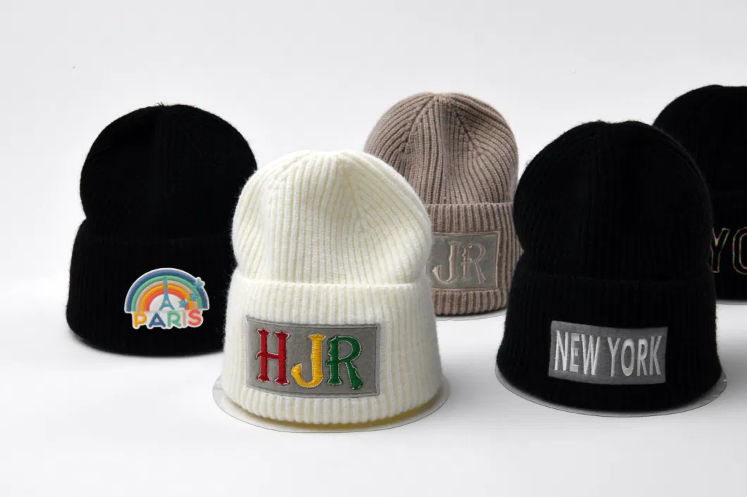 OEM ODM Chunky Thick Designer Beanies Winter Hats with Sequin Bright Yarn Custom Embroidery Logo Leather Patch Woven Label