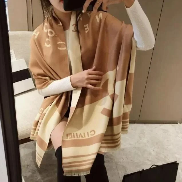2024 Designer Scarf Famous Brands Viscose Pashmina Shawl Winter Replica Fashionable Scarves