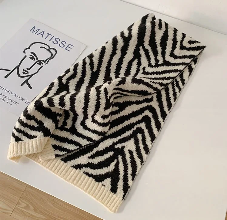 Korean Version Students Short Style Warm Japanese Neck Protection Collar Lady Autumn Winter Zebra Print Jacquard Wool Small Scarf for Women