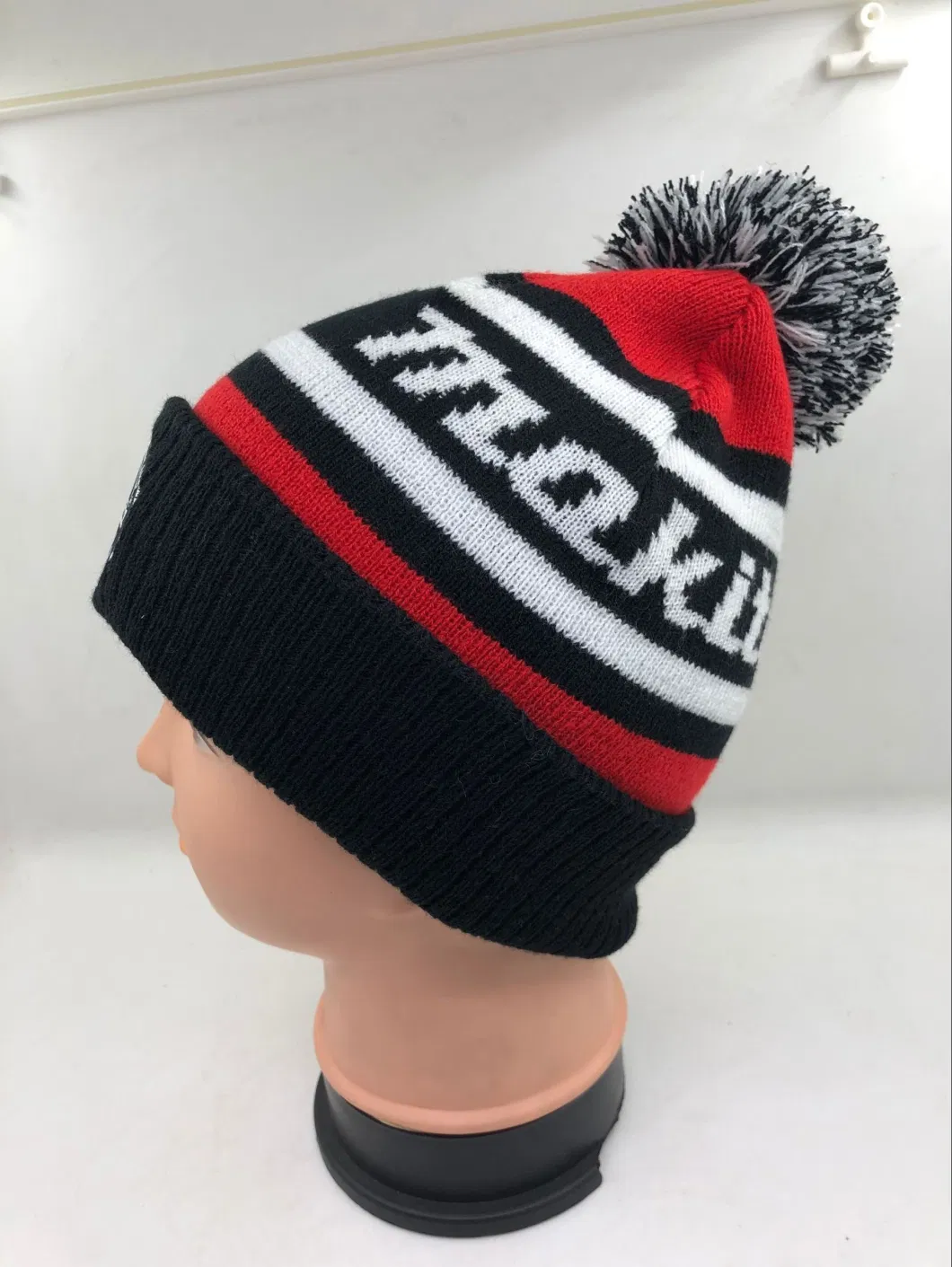 Custom Knit POM Embroidery Beanie 100% Acrylic Spandex Wholesale Winter Warm Cap Hat