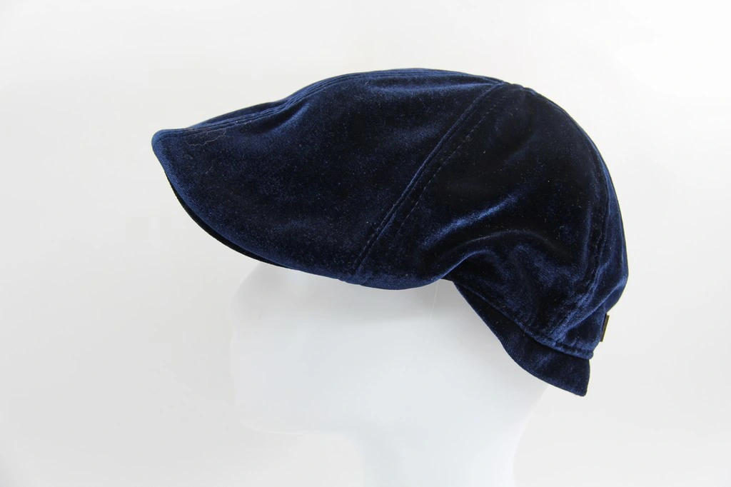 Polyester Peaked Cap Velvet Fabric Adult Fashion Hat Suitable Spring and Autumn