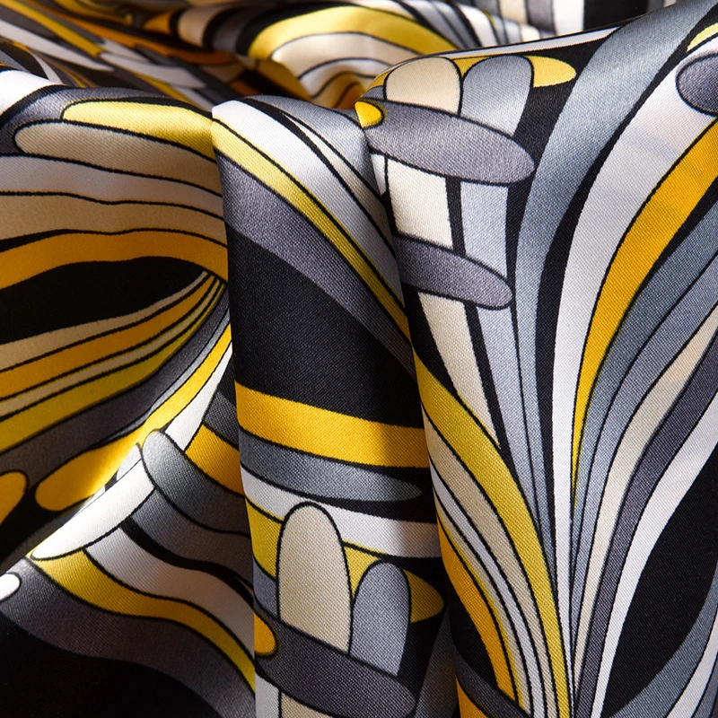 Hot Selling Design Silk Polyester Satin Chiffon Fabric Digital Printing for Garment Dress Scarf