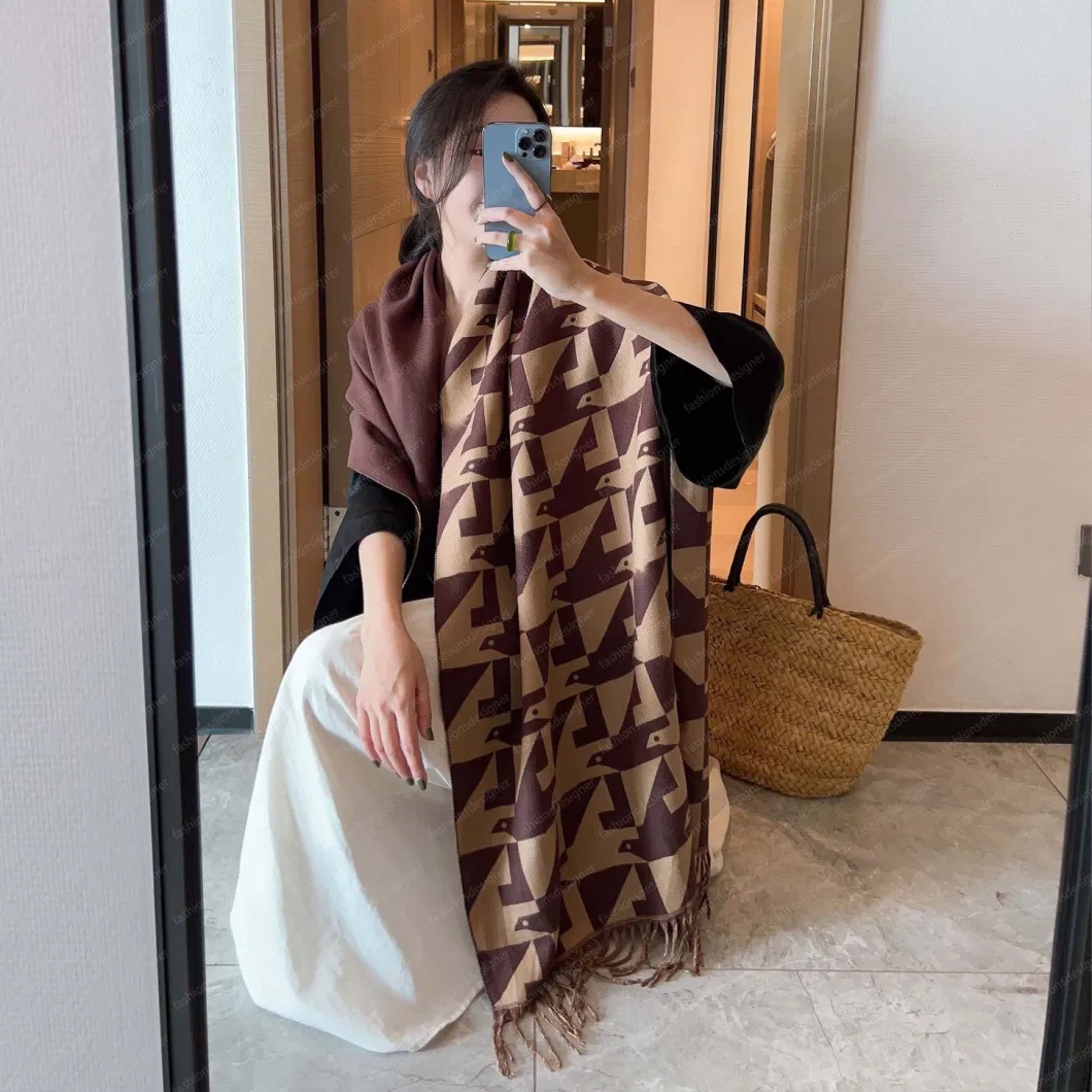 Luxury Designer Scarf Famous Brands Winter Wool Classics Plaid Tassel Scarves Fashion Ladies Shawl Outdoor Warm Scarf