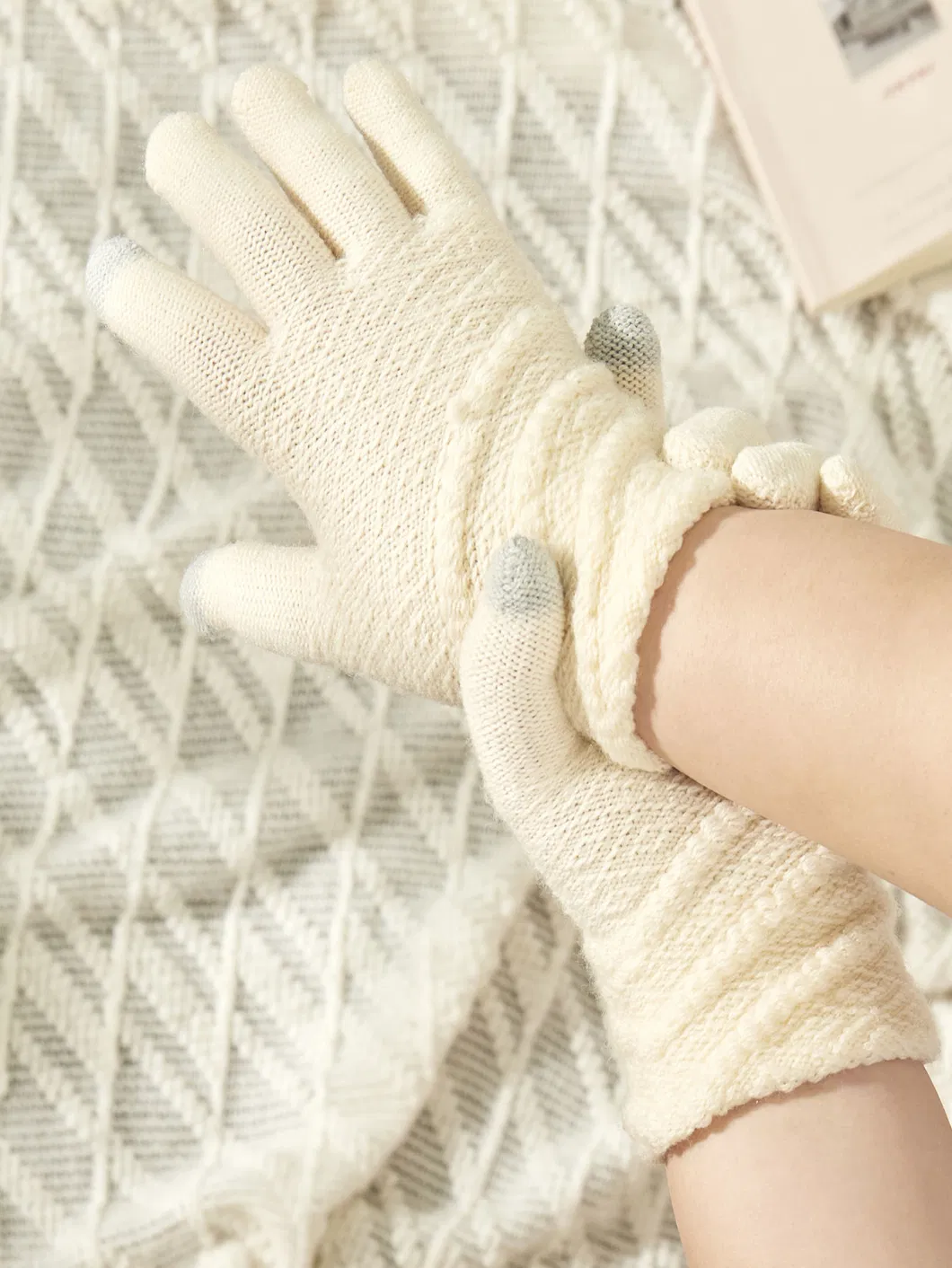 Factory Price Acrylic Wool Soft Texture Winter Pure Color Gloves