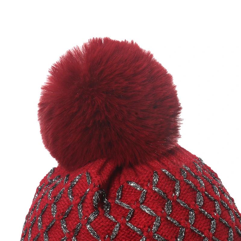 New Arrivals Autumn and Winter Gold Silk Thread Mixed Spinning Wool Cap with POM Female Geometric Diamond Plaid Knitting Hat