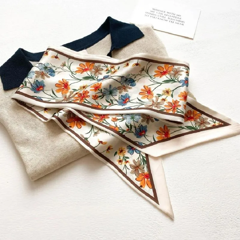 2024 Wholesale Designer Scarf Silk Mini Scarves Handbags Scarves for Lady