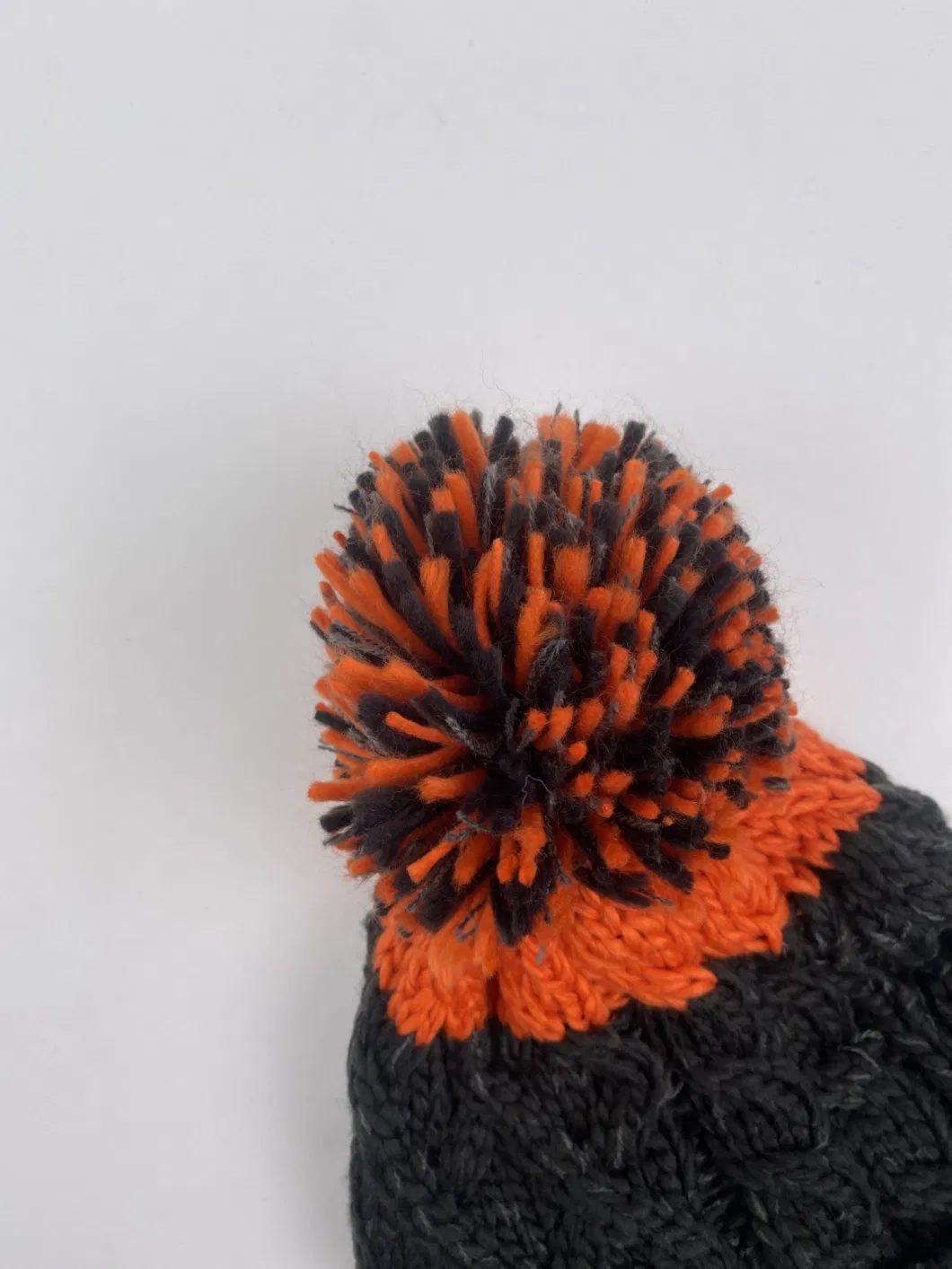 Quality Customized Brand Melange Yarn with Pompom Stretch Knitted Hat