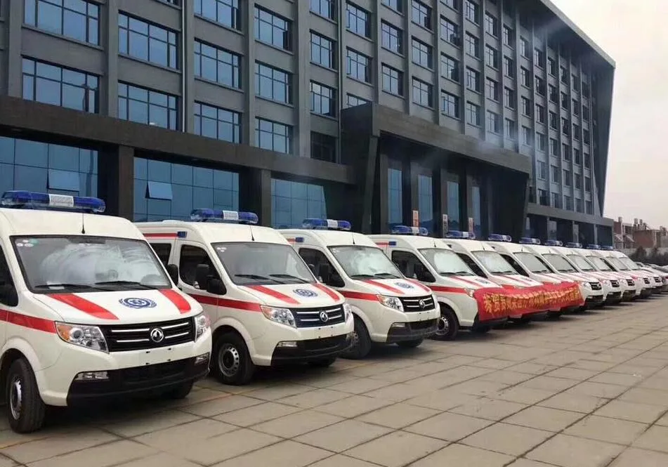 Factory Designed Isuzu First Aid 4X4 Emergency ICU Ambulance for Patients Monitoring