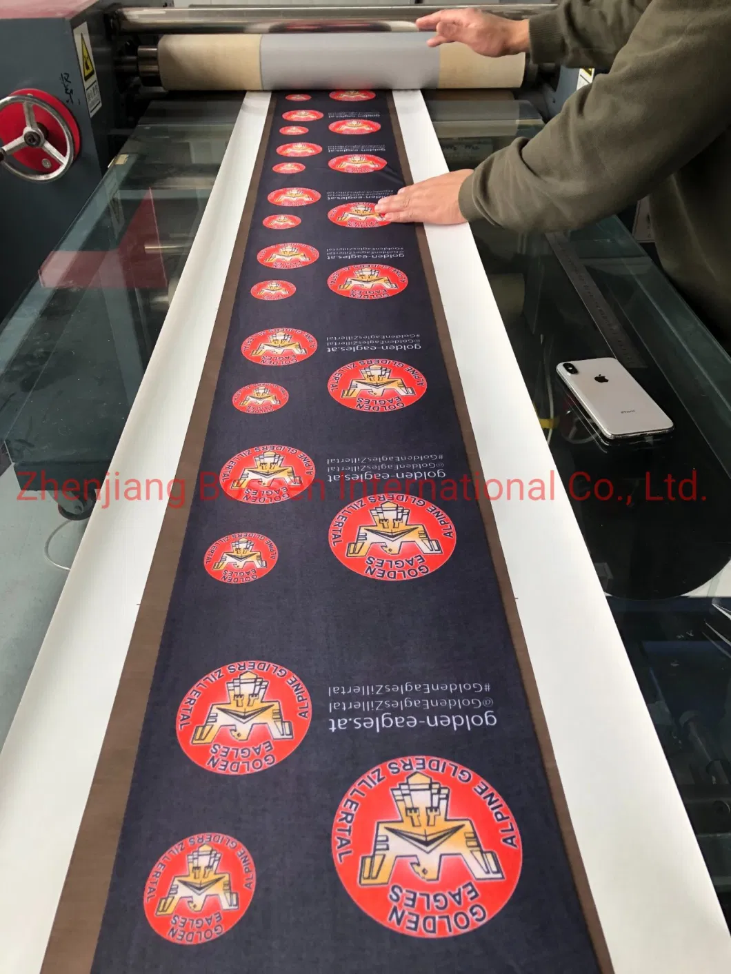 China Factory OEM Produce Custom Logo Print Polyester Microfiber Neck Gaiter Seamless Tubular Bandana Tube Scarf