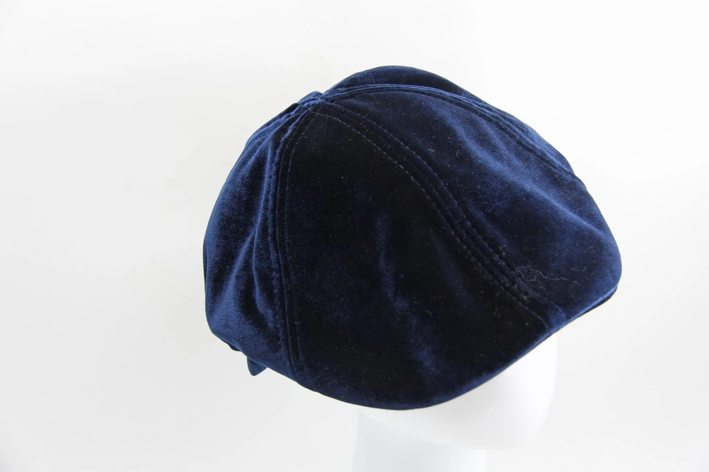 Polyester Peaked Cap Velvet Fabric Adult Fashion Hat Suitable Spring and Autumn