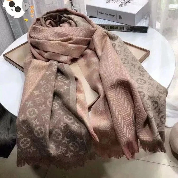 Autume Season Hot Selling Woman Scarf Name Brand High Quality Replica Famous Warm Scarf