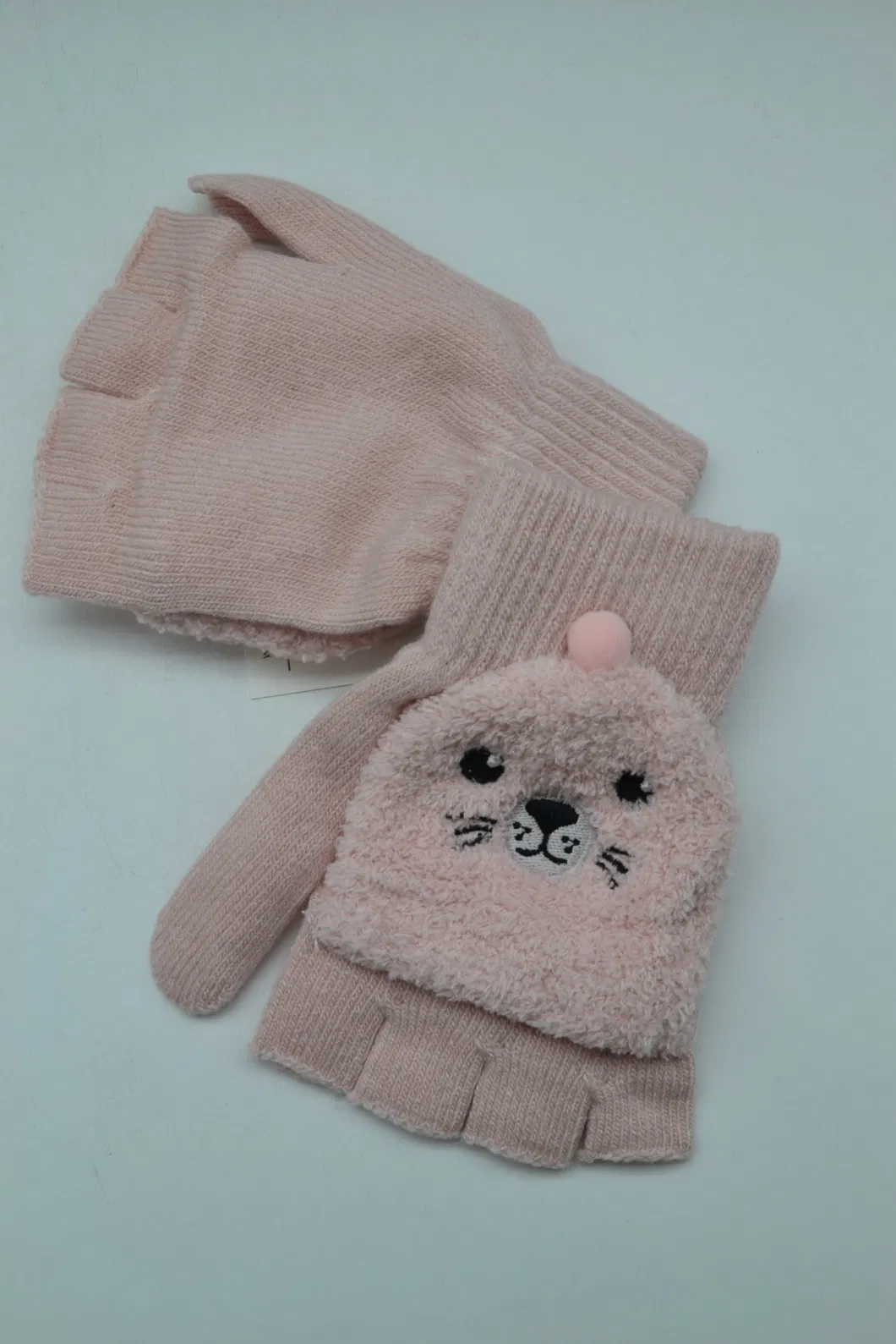 Children&prime; S Winter Gloves Girls&prime; Outdoor Small Mittens Thickened Warm Kids Magic Knitted Gloves